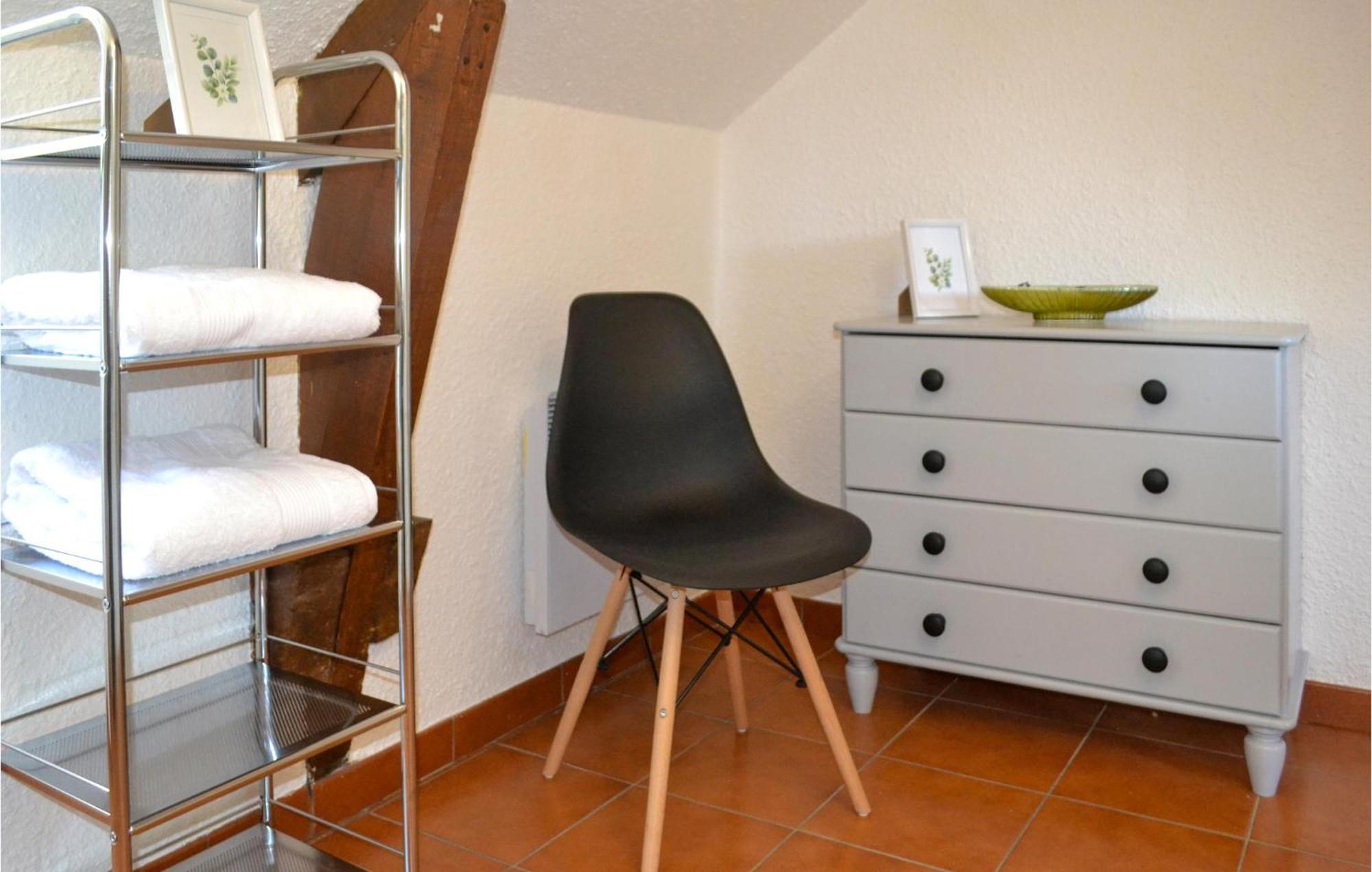1 Bedroom Cozy Apartment In Vitrac Витрак Экстерьер фото
